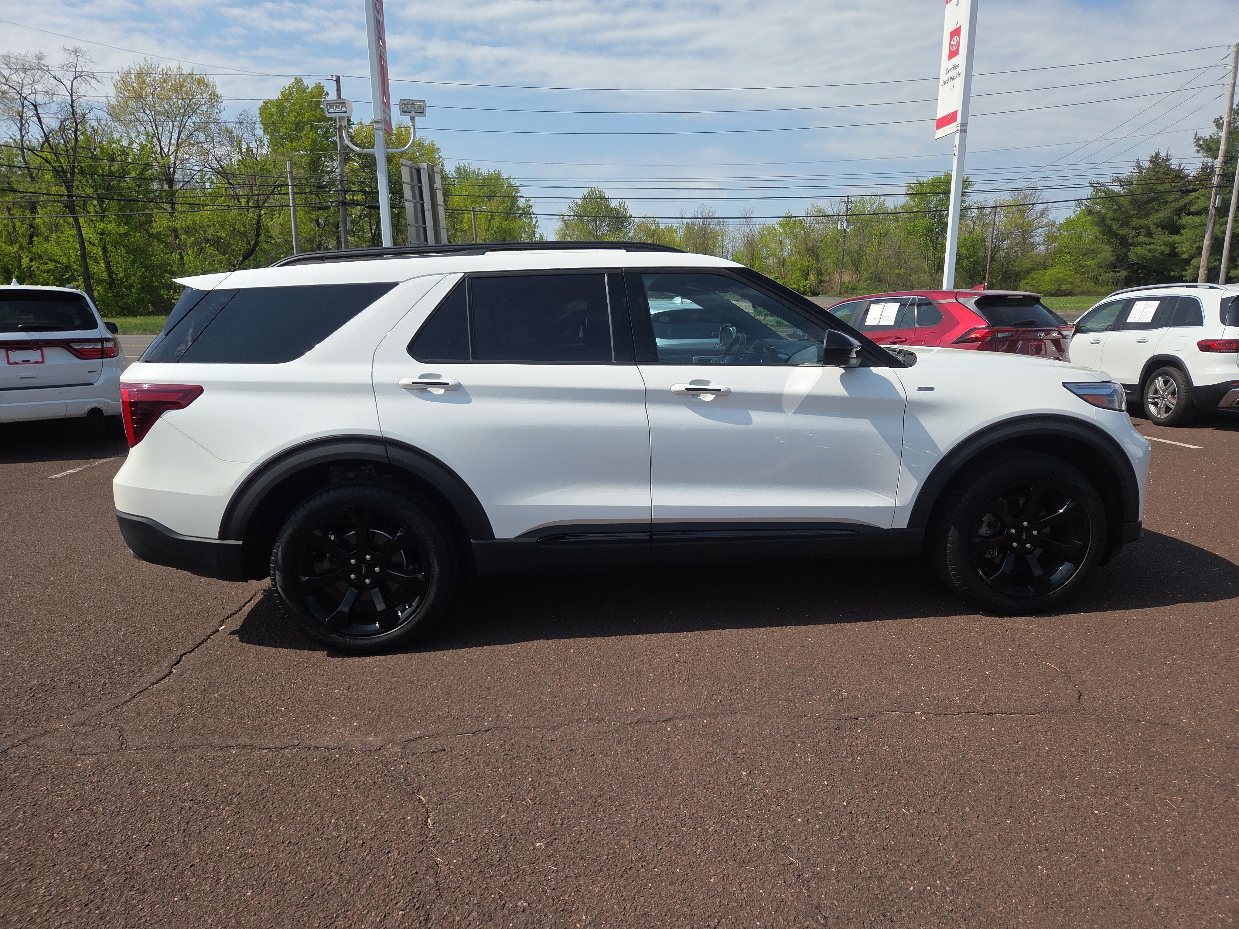 2023 Ford Explorer ST-Line