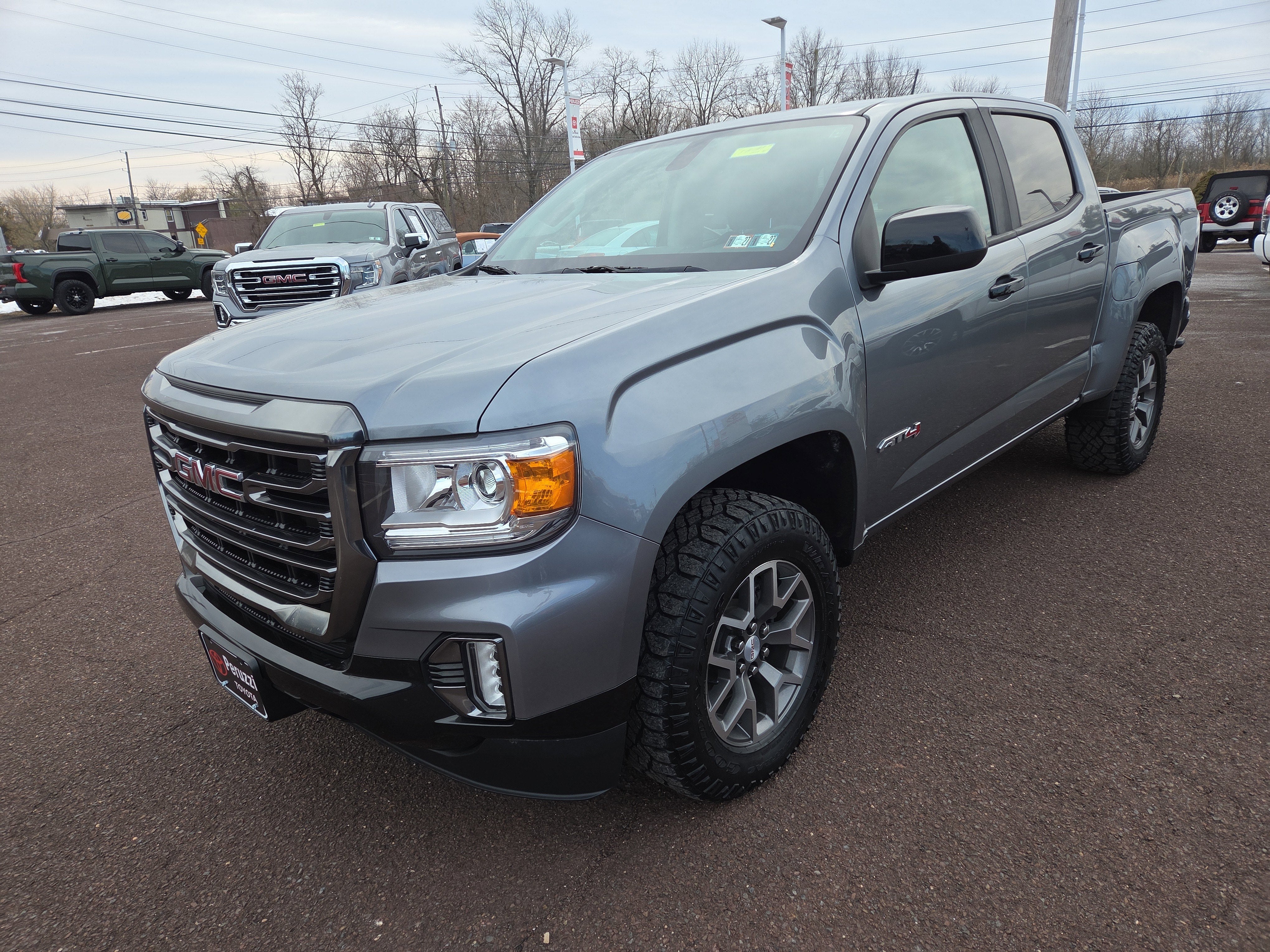 2022 GMC Canyon 4WD AT4 w/Leather
