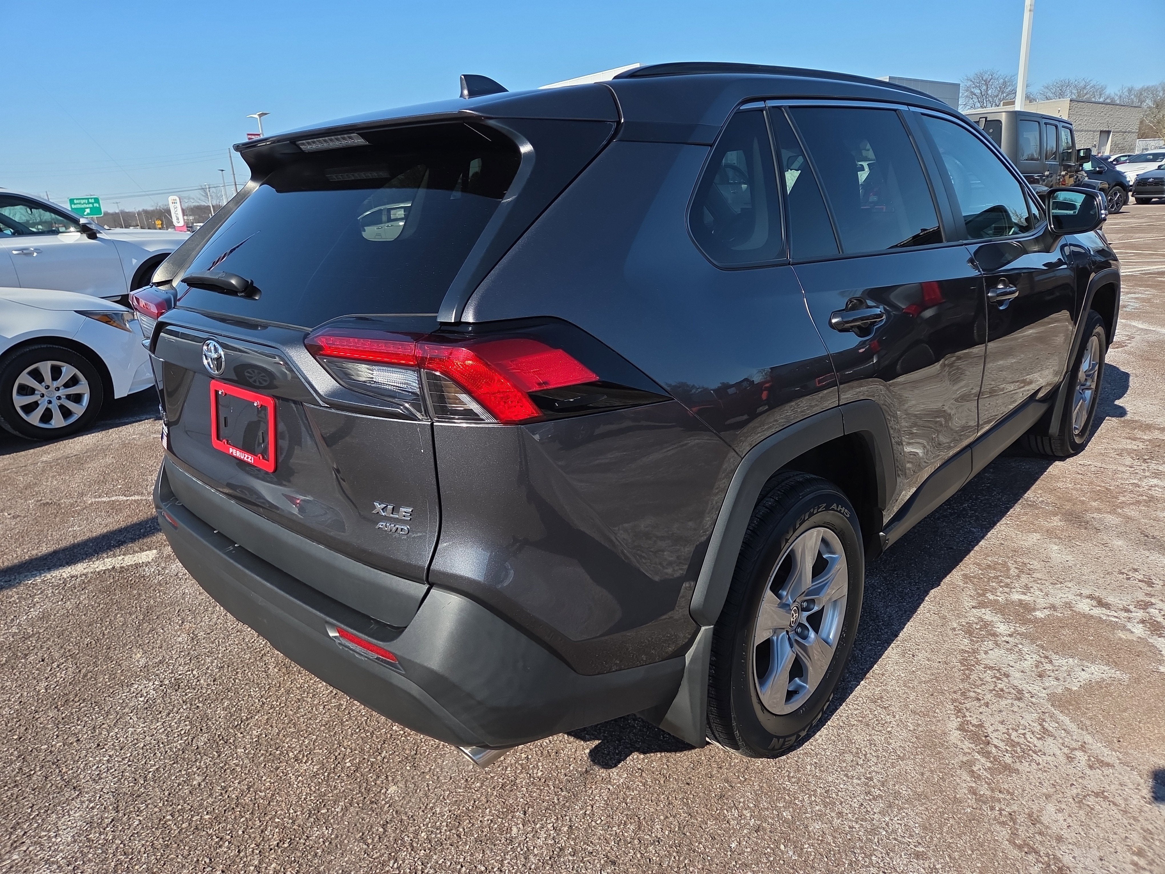 2022 Toyota RAV4 XLE