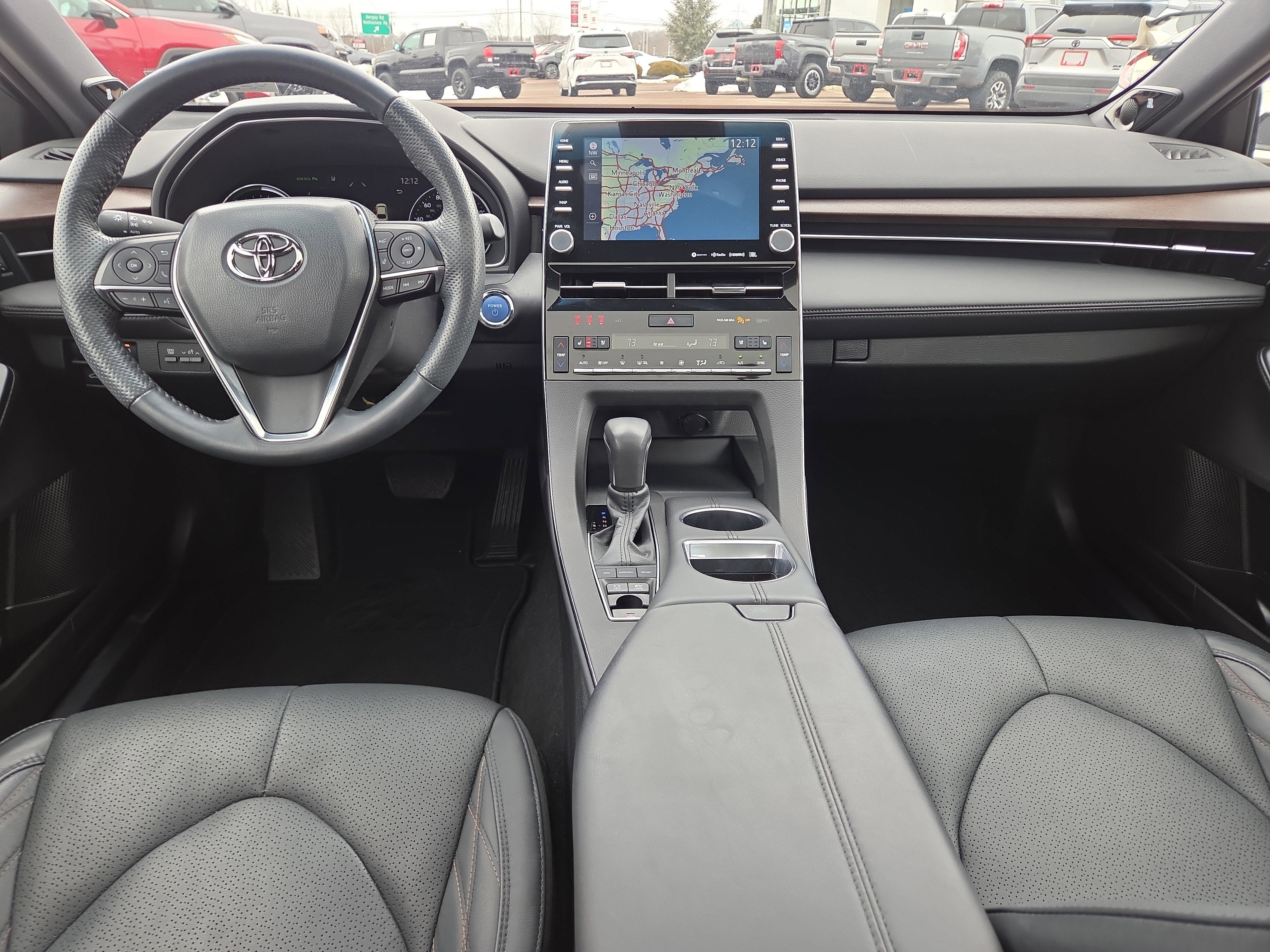 2022 Toyota Avalon Hybrid Limited