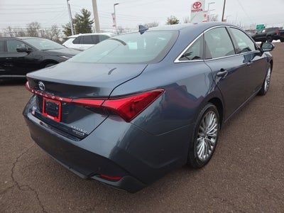 2022 Toyota Avalon Hybrid Limited