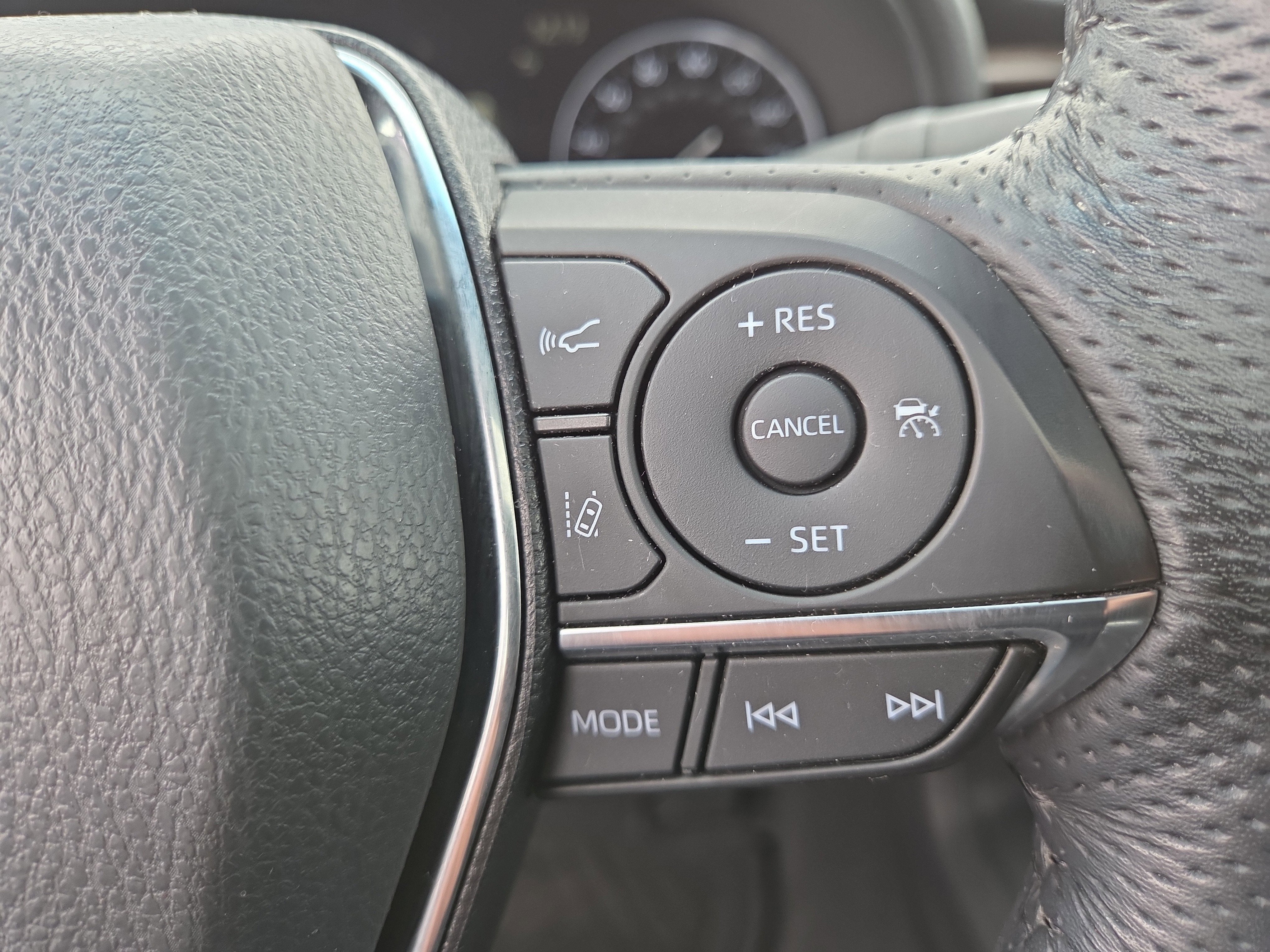 2022 Toyota Avalon Hybrid Limited