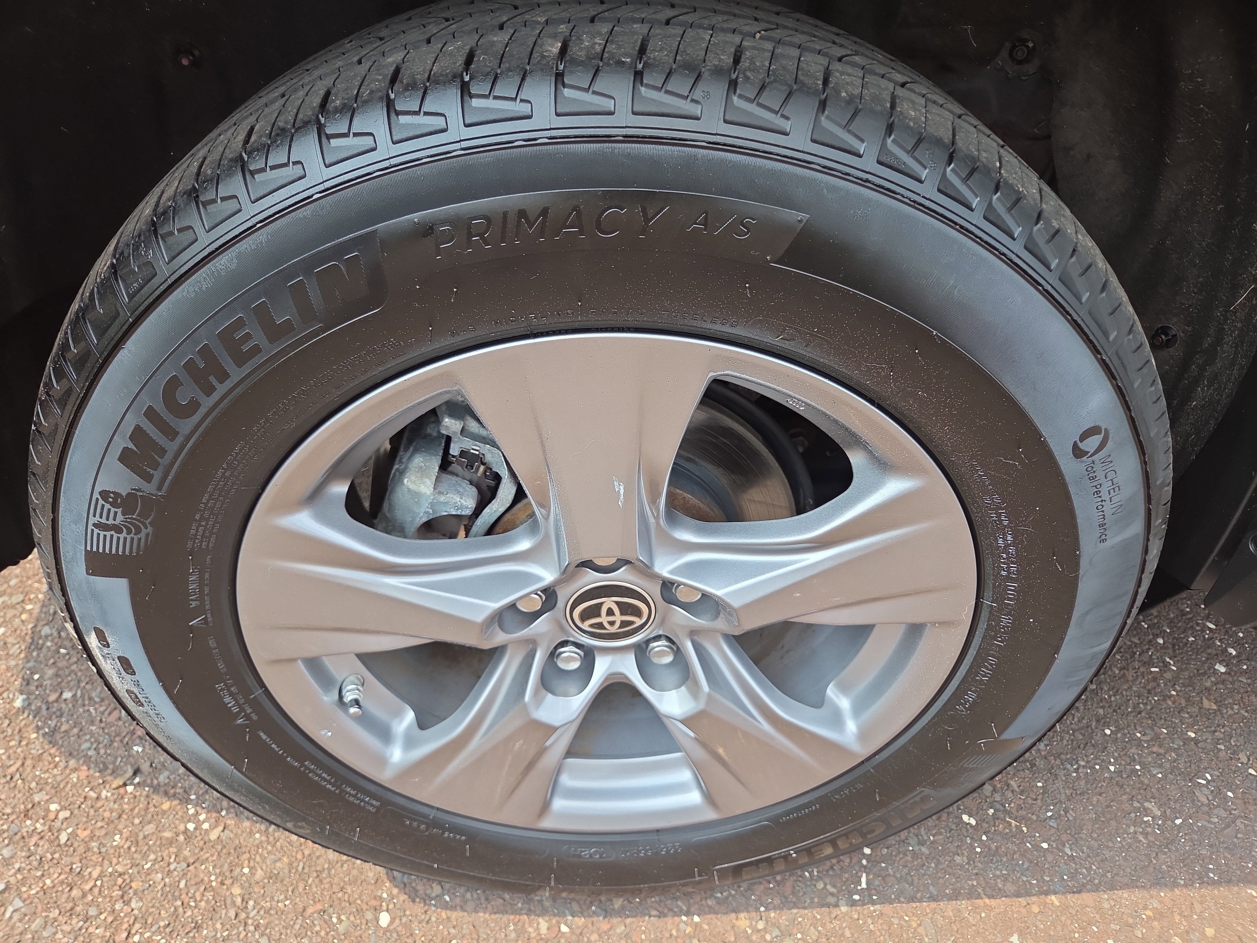 2023 Toyota RAV4 Hybrid LE