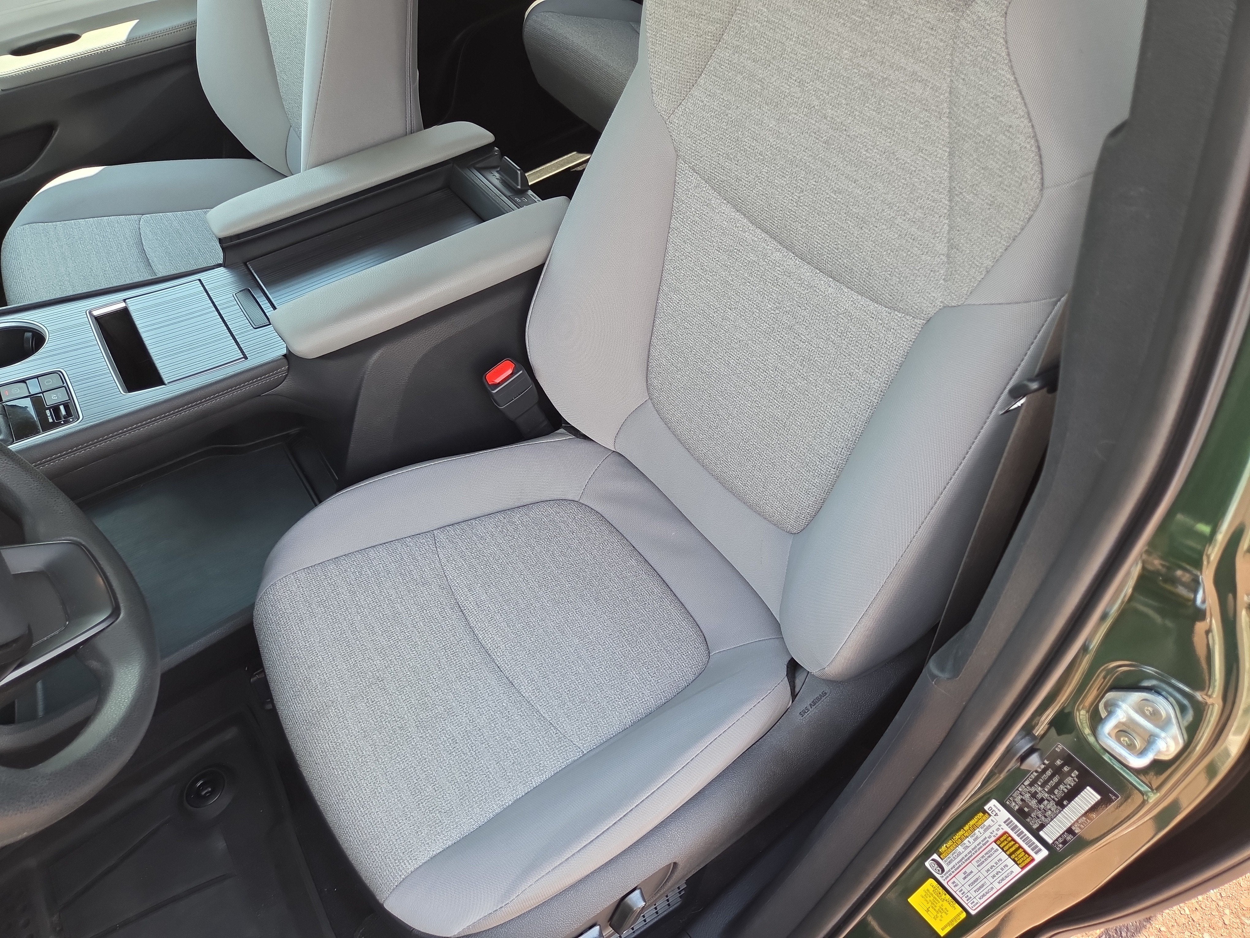 2025 Toyota Sienna LE
