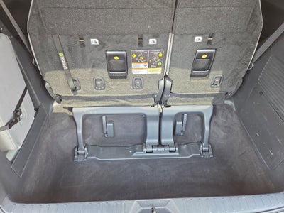2025 Toyota Sienna LE