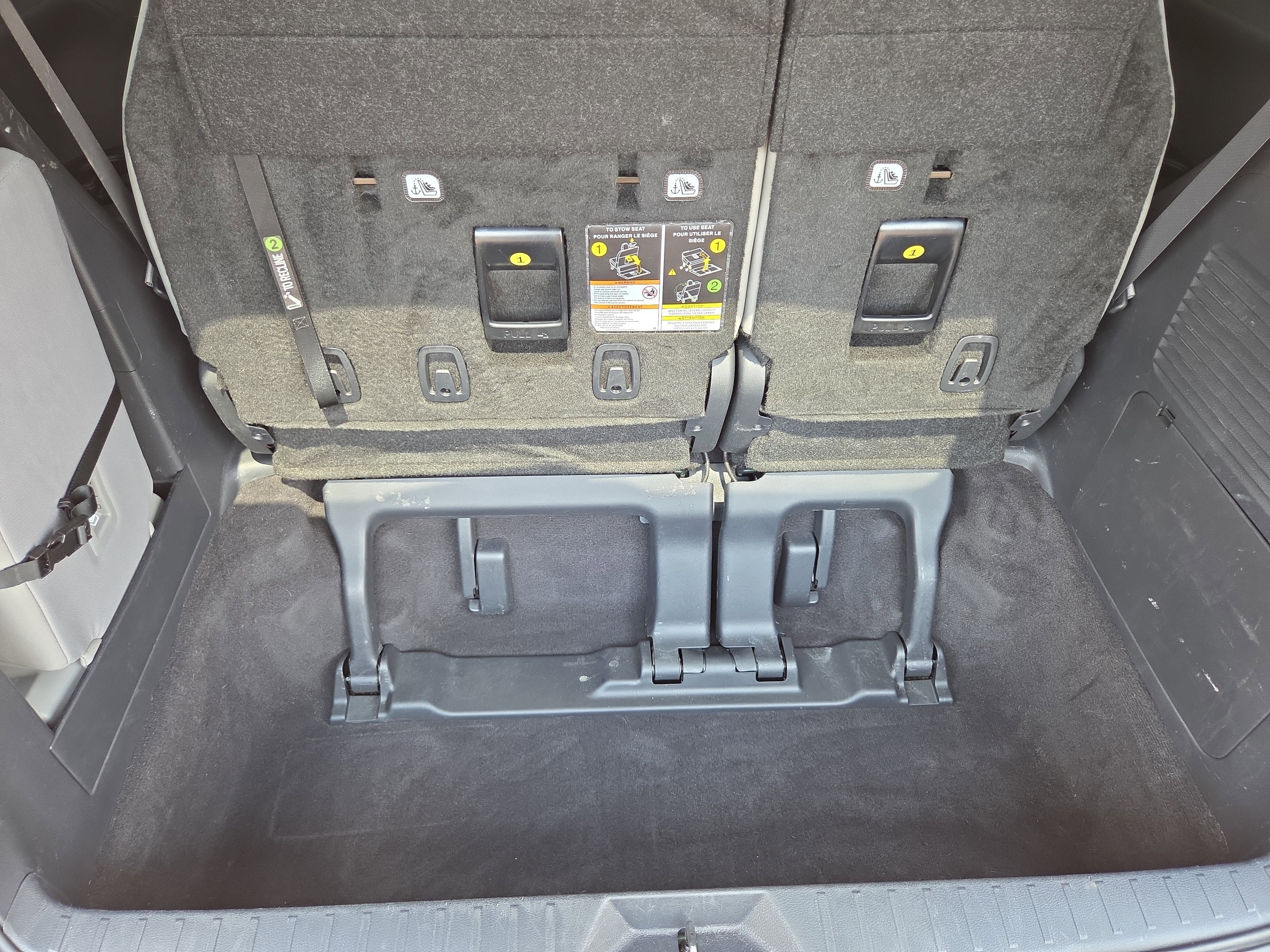 2025 Toyota Sienna LE