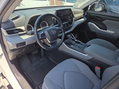 2022 Toyota Highlander LE