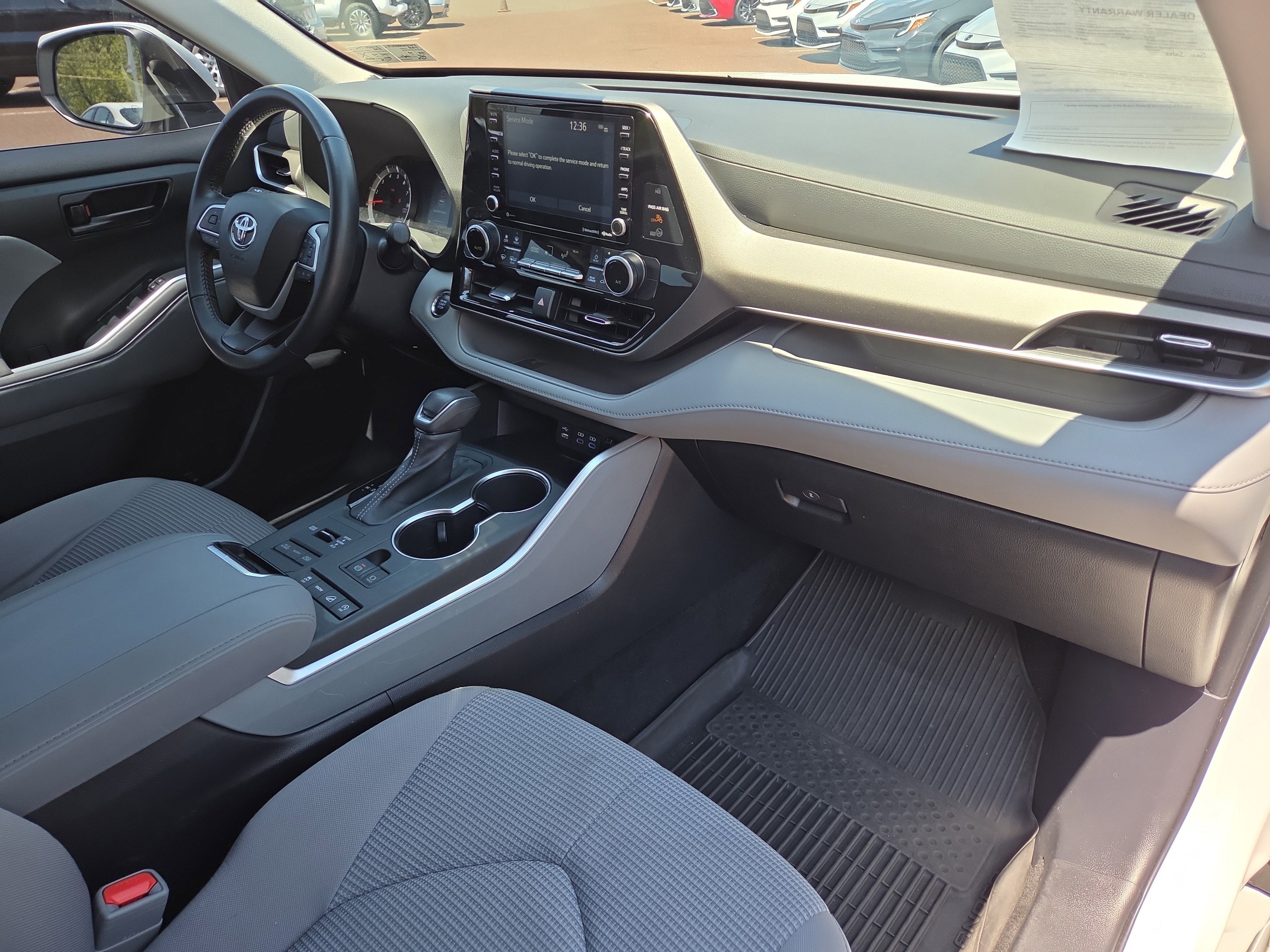 2022 Toyota Highlander LE