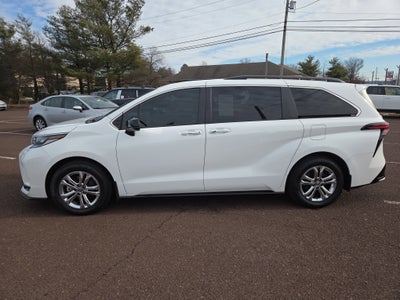 2023 Toyota Sienna XSE