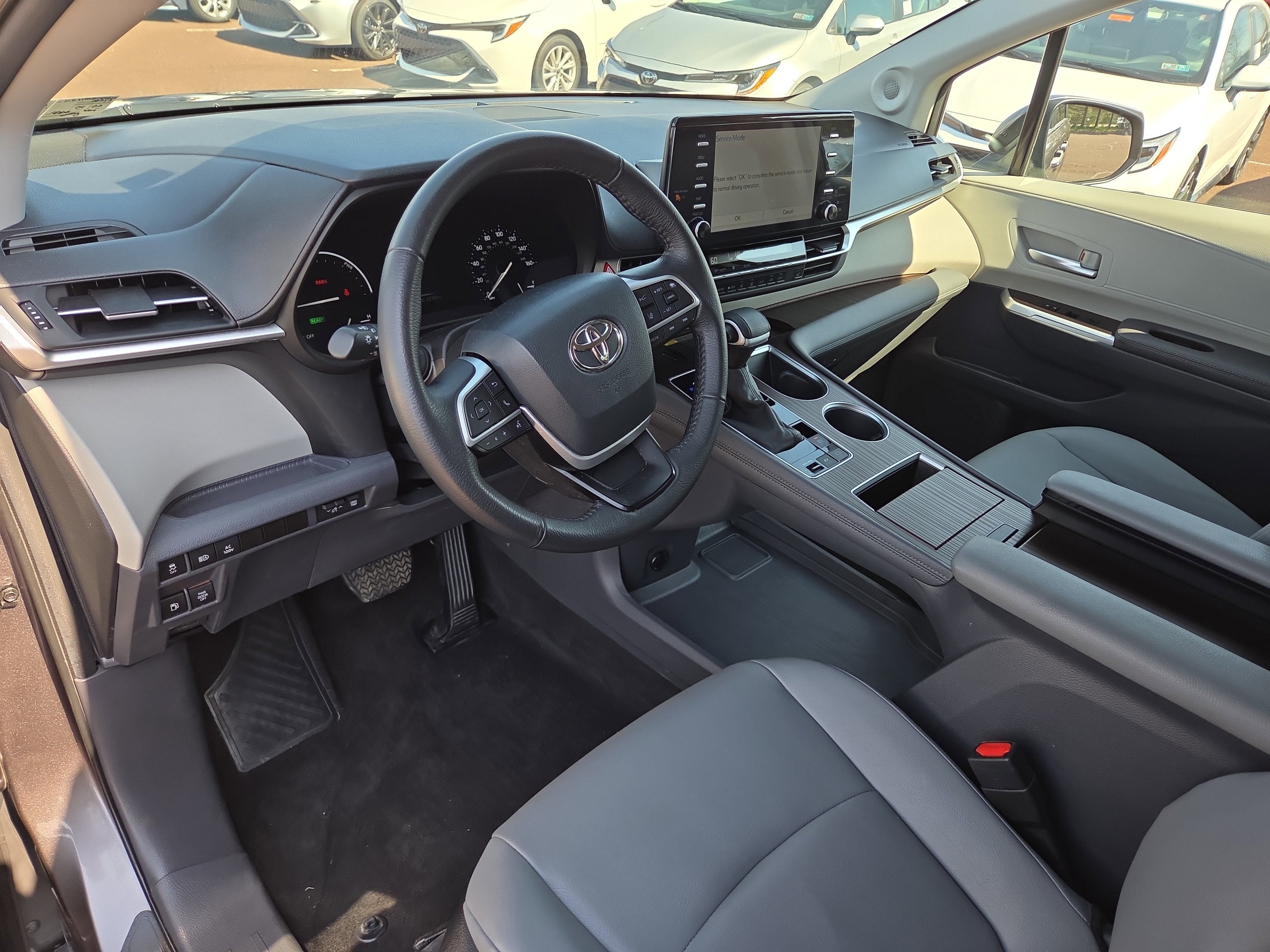 2023 Toyota Sienna XLE