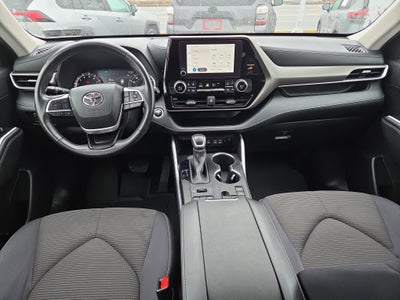 2024 Toyota Highlander LE