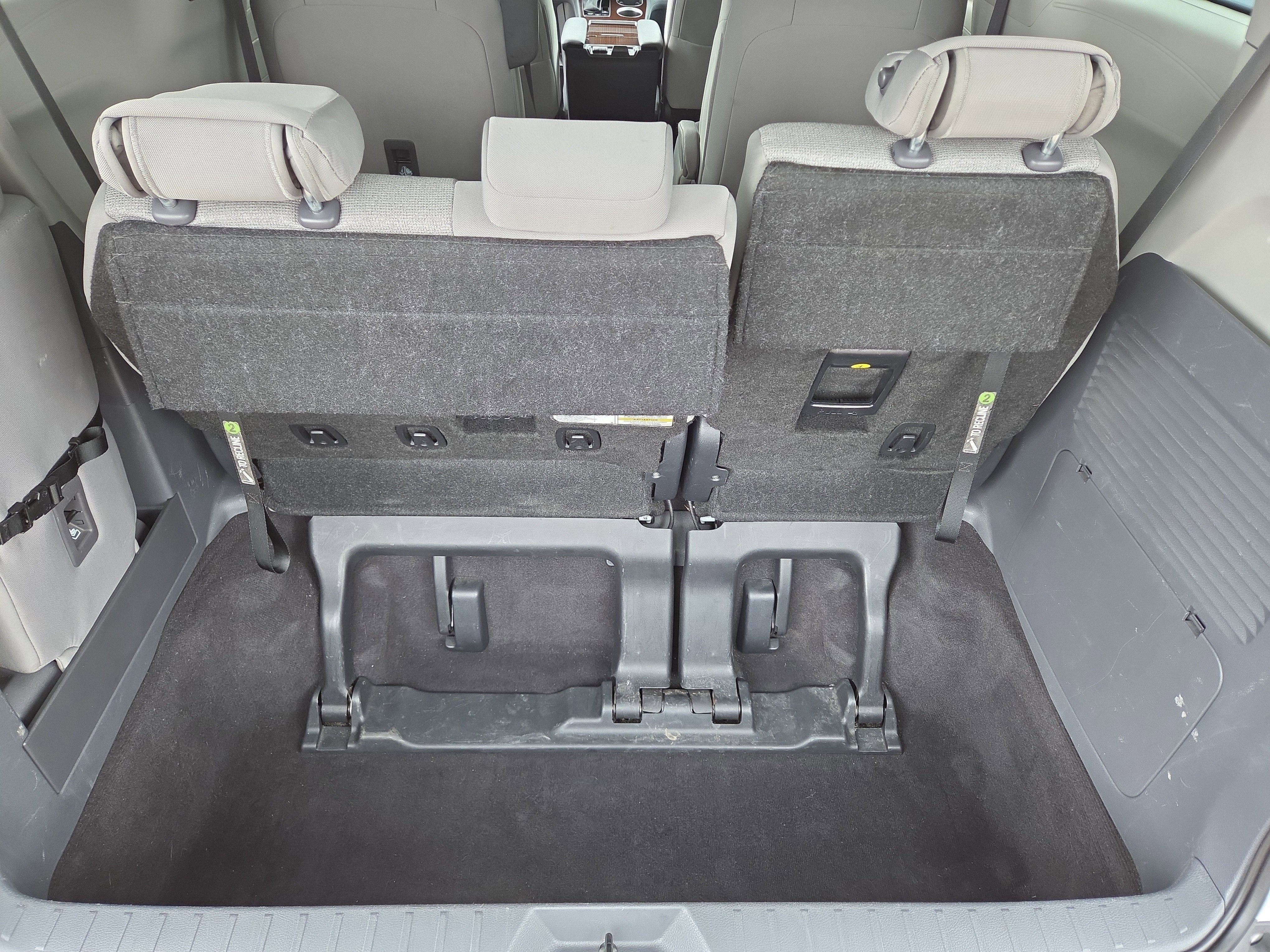 2024 Toyota Sienna LE