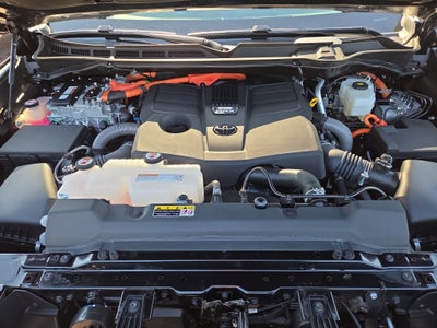 2024 Toyota Sequoia SR5