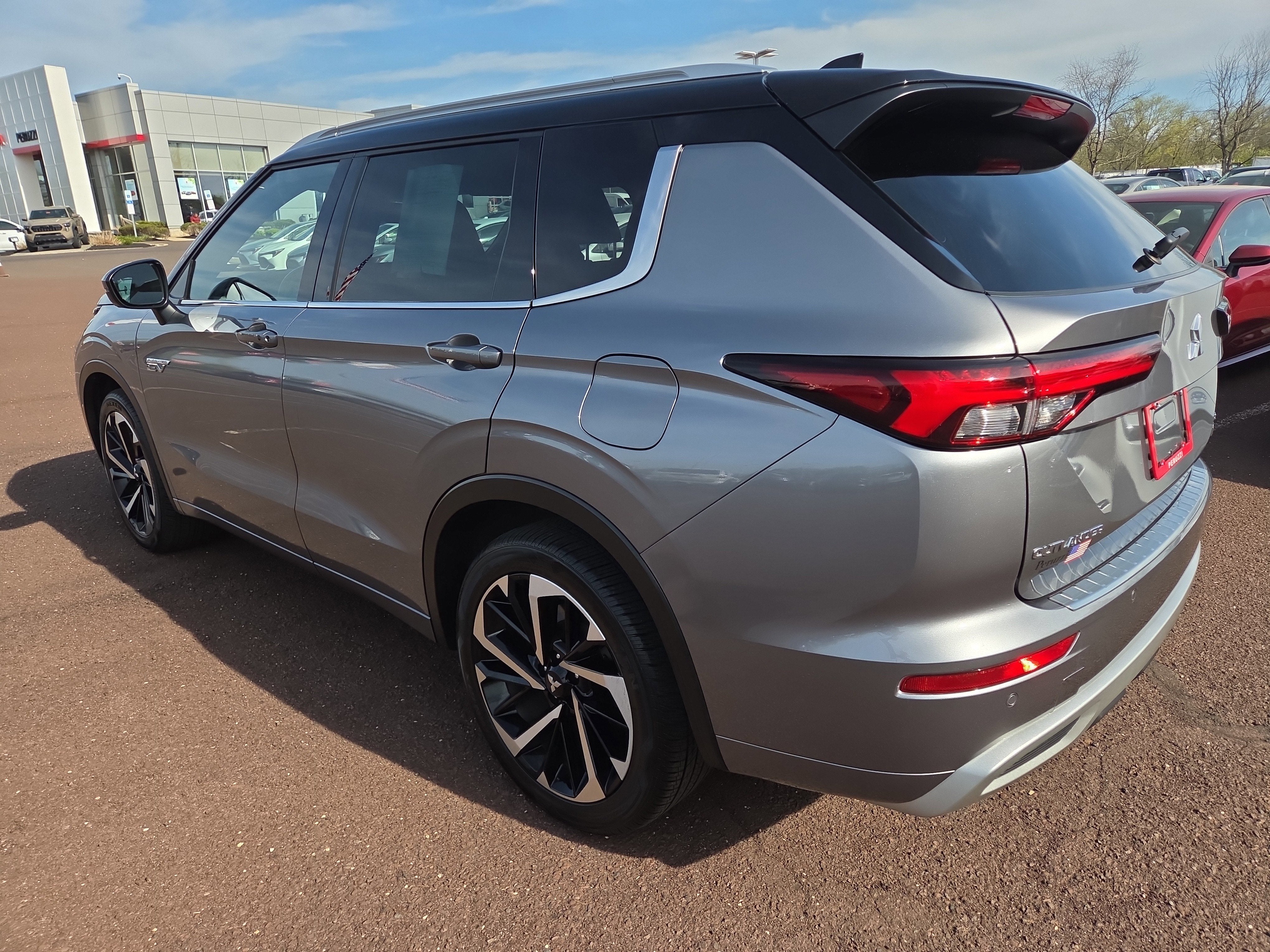 2023 Mitsubishi Outlander PHEV SEL