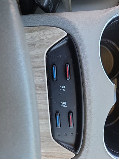 2023 Toyota Venza LE