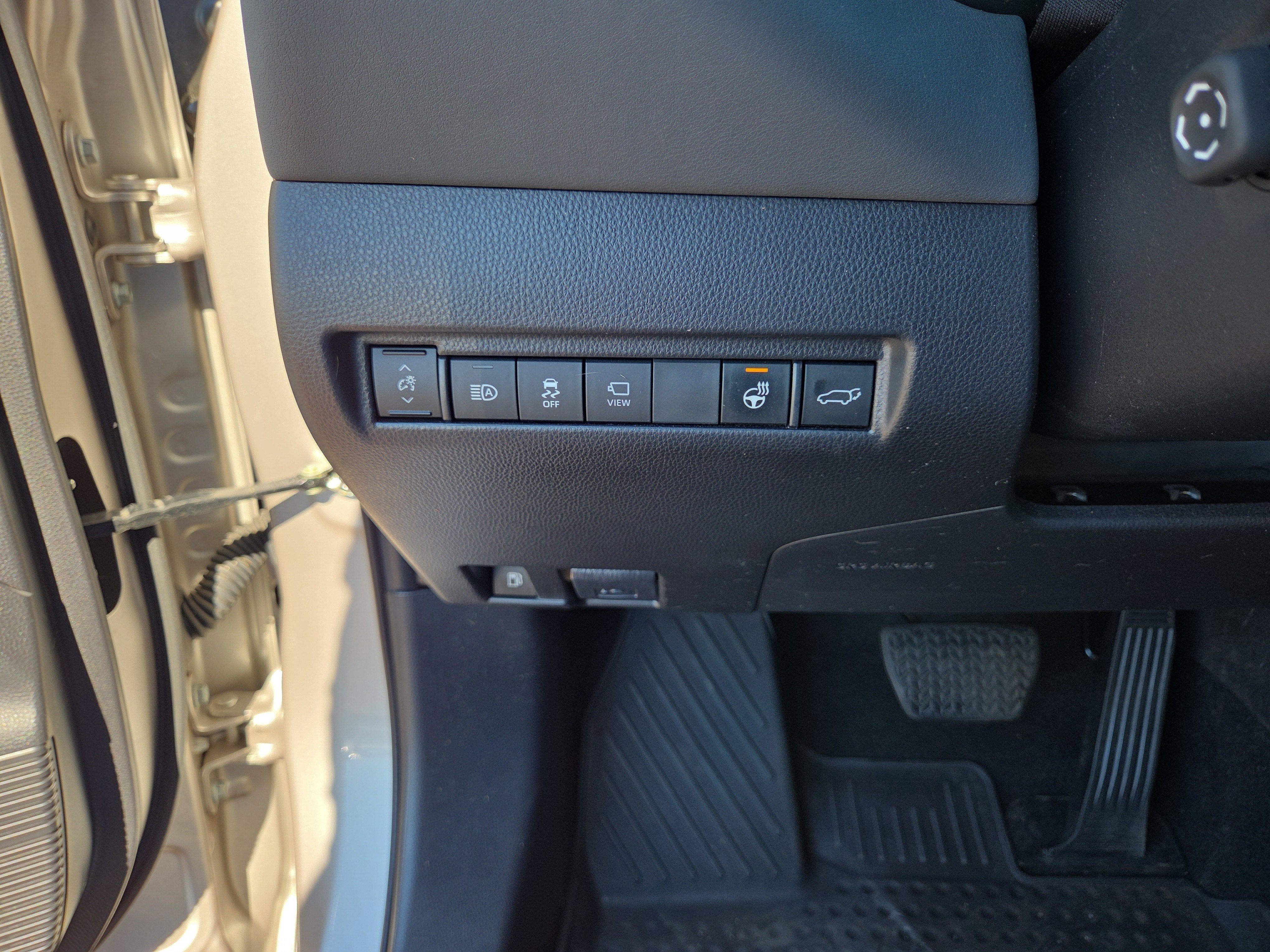 2023 Toyota Venza LE