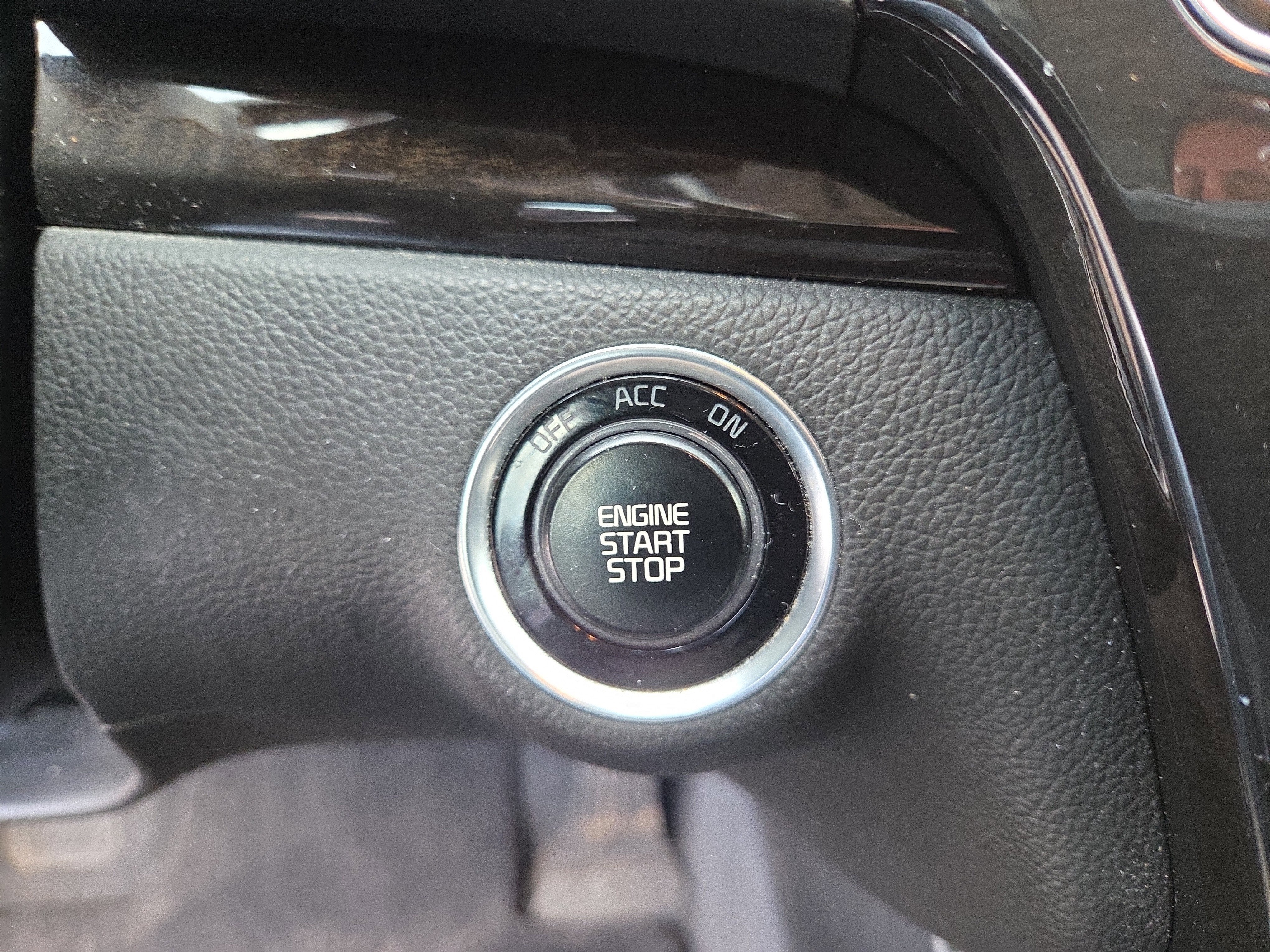 2014 Kia Cadenza Limited