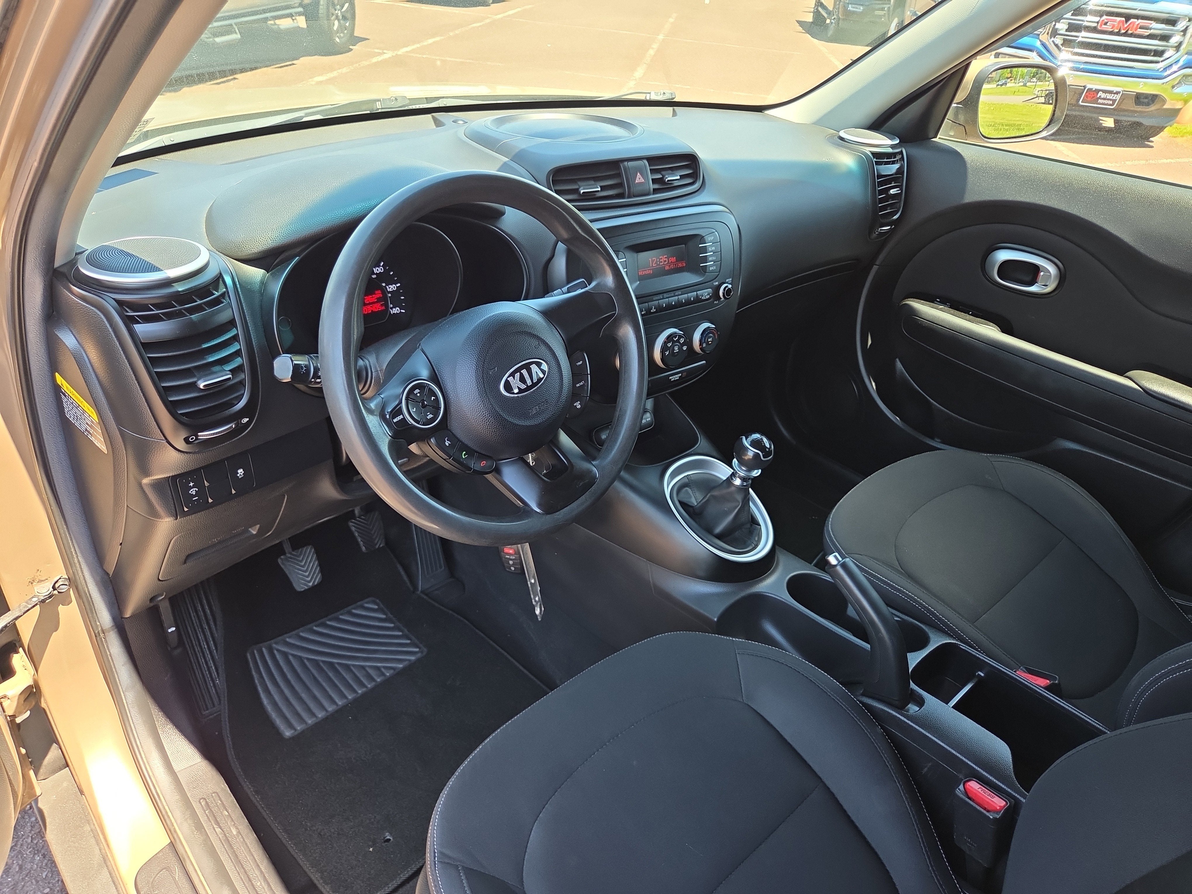 2015 Kia Soul Base