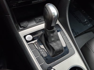 2021 Volkswagen Passat 2.0T R-Line