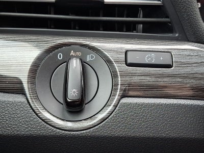 2021 Volkswagen Passat 2.0T R-Line