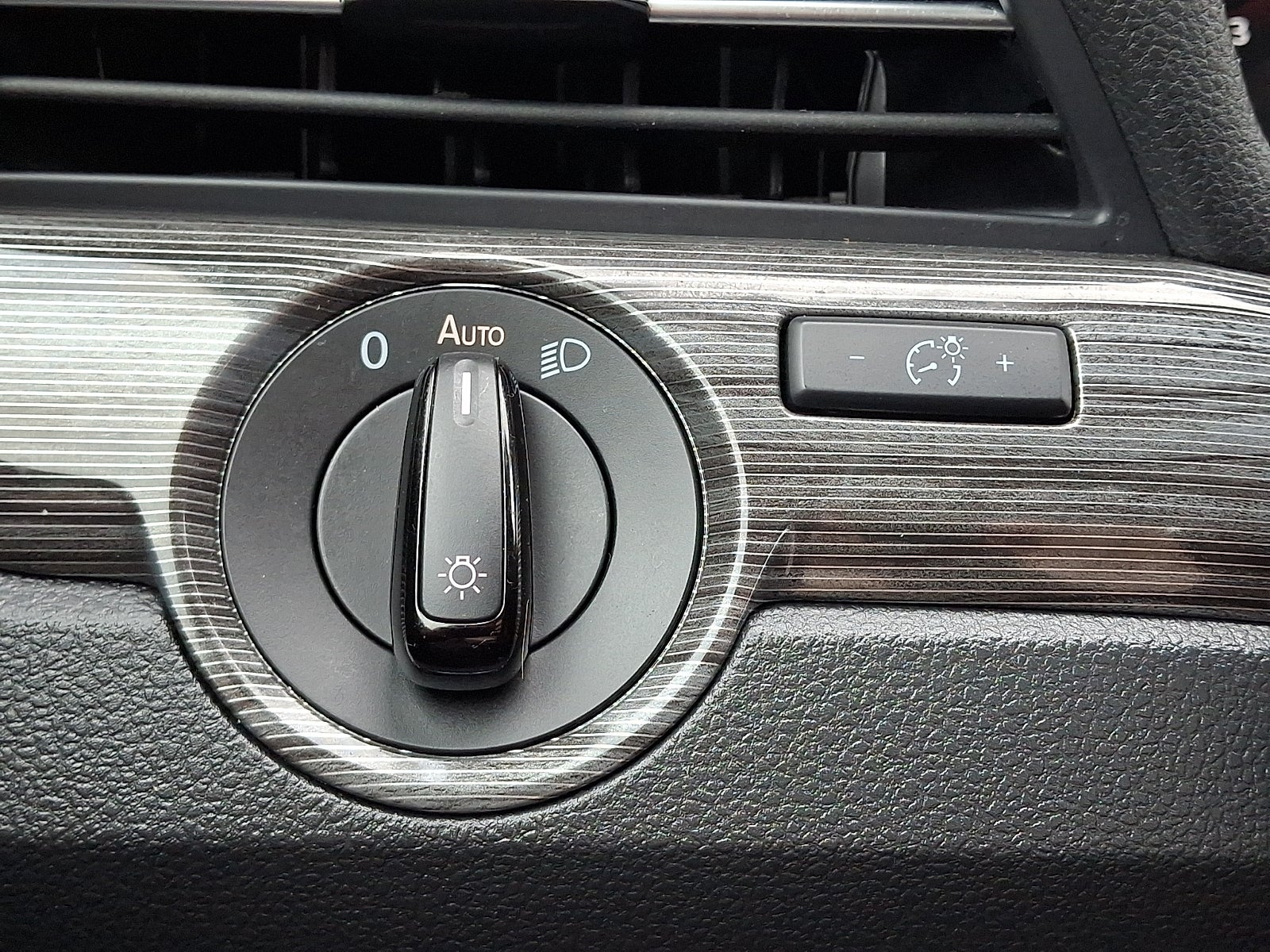 2021 Volkswagen Passat 2.0T R-Line