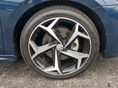 2021 Volkswagen Passat 2.0T R-Line