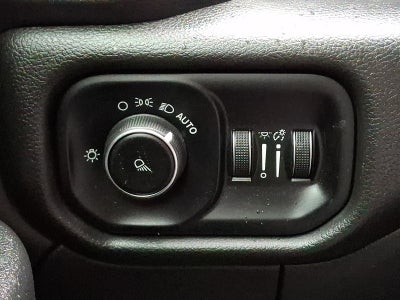 2020 RAM 2500 Tradesman Crew Cab 4x4 8' Box