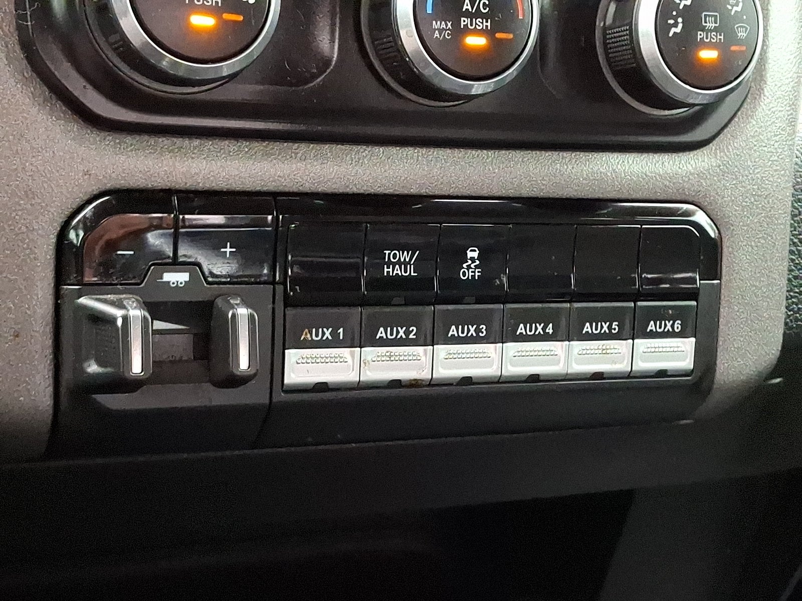 2020 RAM 2500 Tradesman Crew Cab 4x4 8' Box