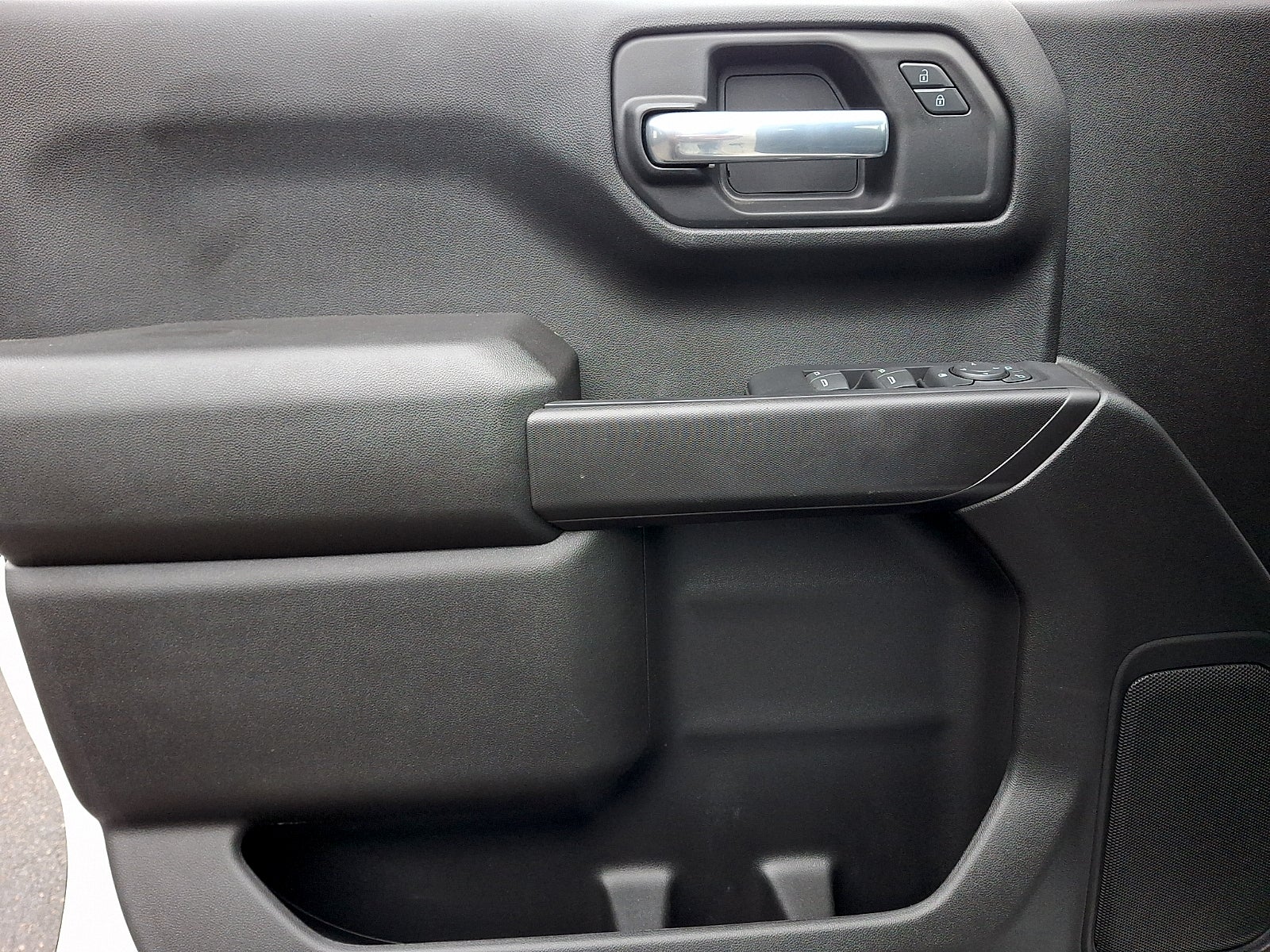 2023 Chevrolet Silverado 1500 4WD Crew Cab Short Bed Custom