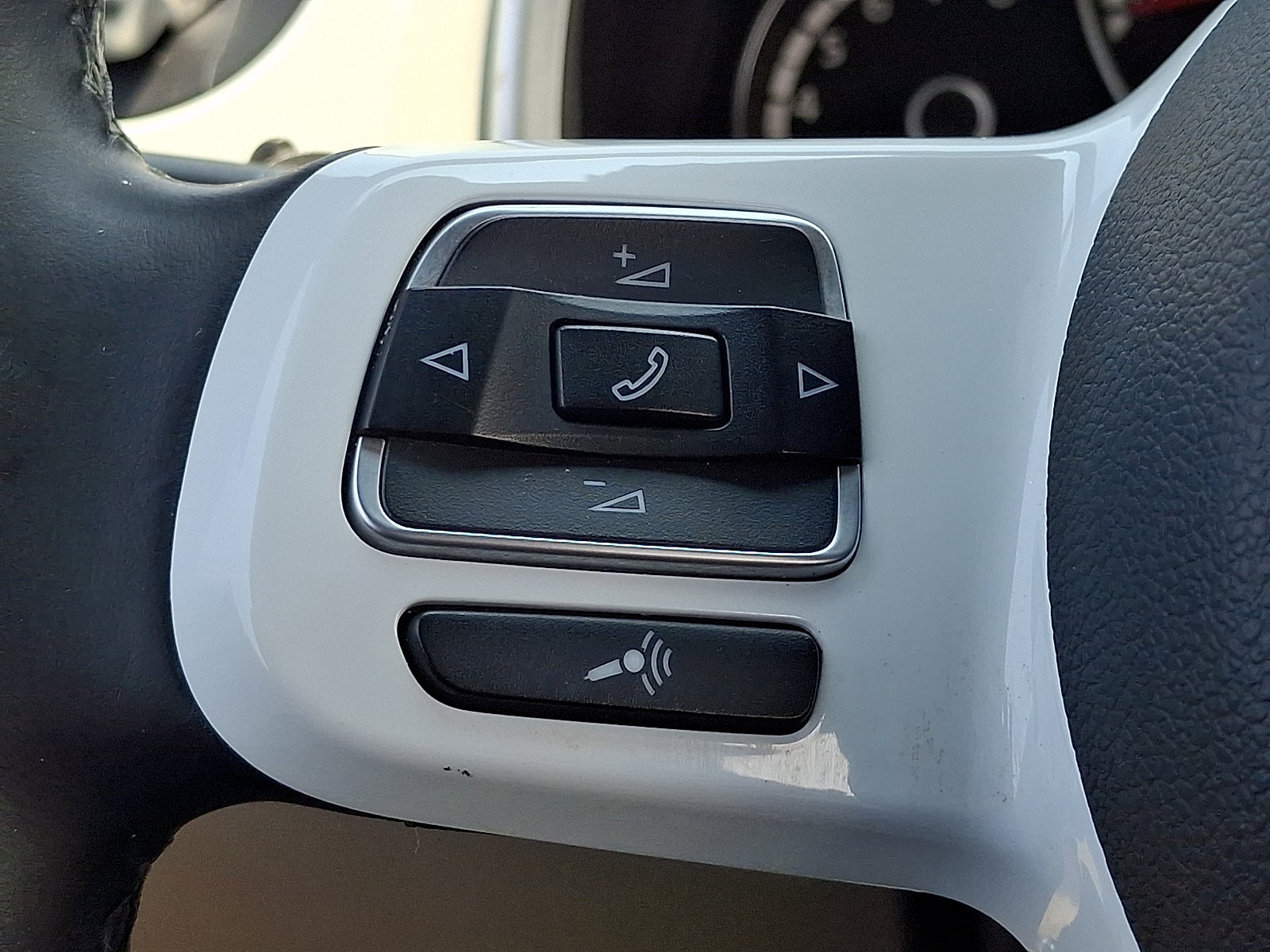 2016 Volkswagen Beetle 1.8T S