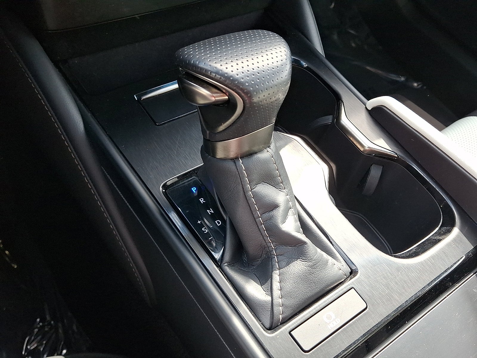 2023 Lexus ES 350 F SPORT Handling