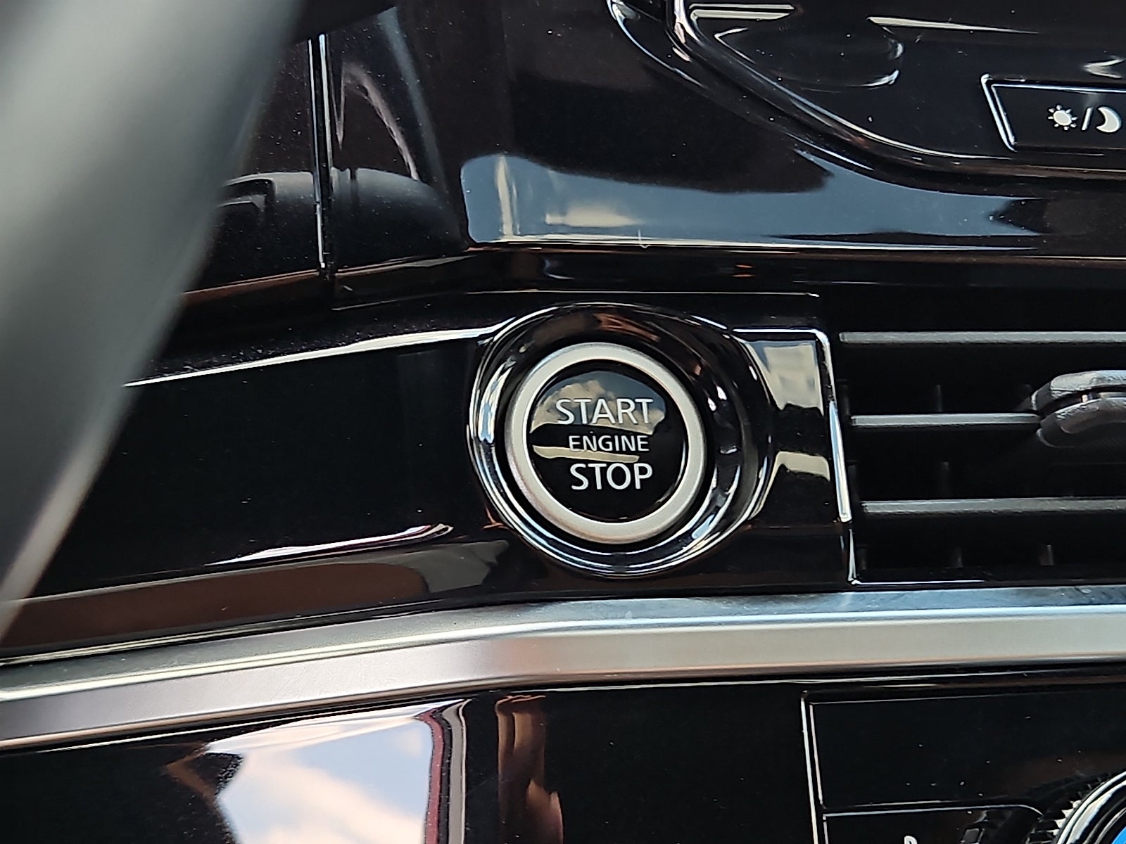2022 Nissan Pathfinder Platinum 4WD
