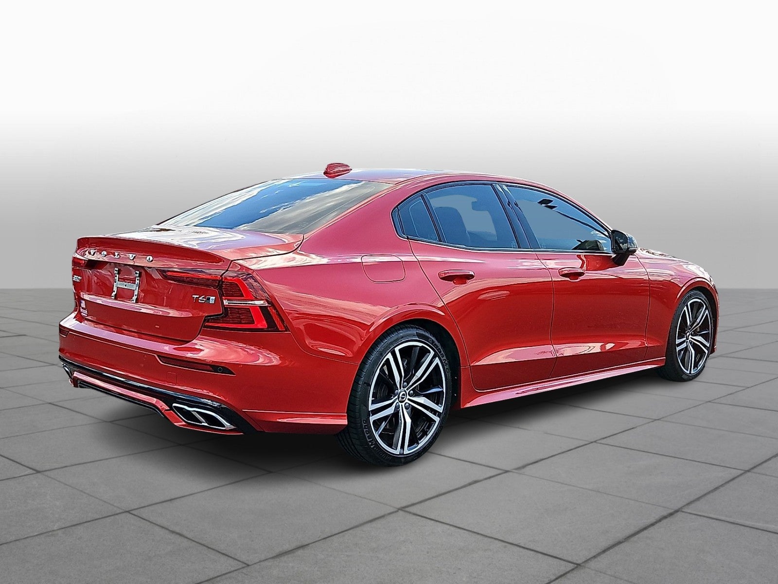 2019 Volvo S60 T6 R-Design