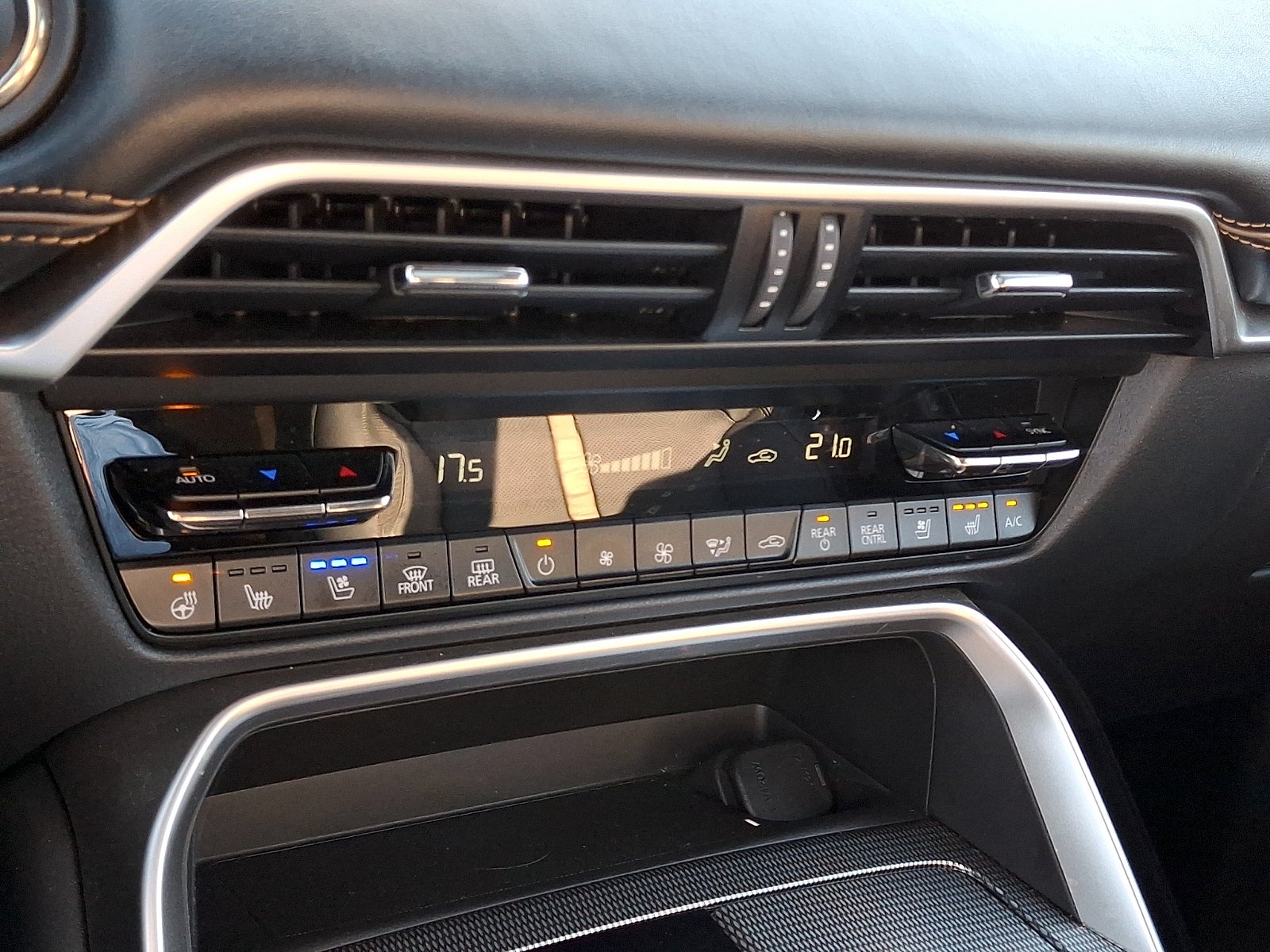 2024 Mazda Mazda CX-90 PHEV Premium Plus