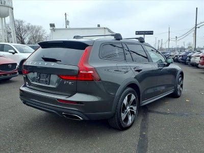 2021 Volvo V60 Cross Country T5