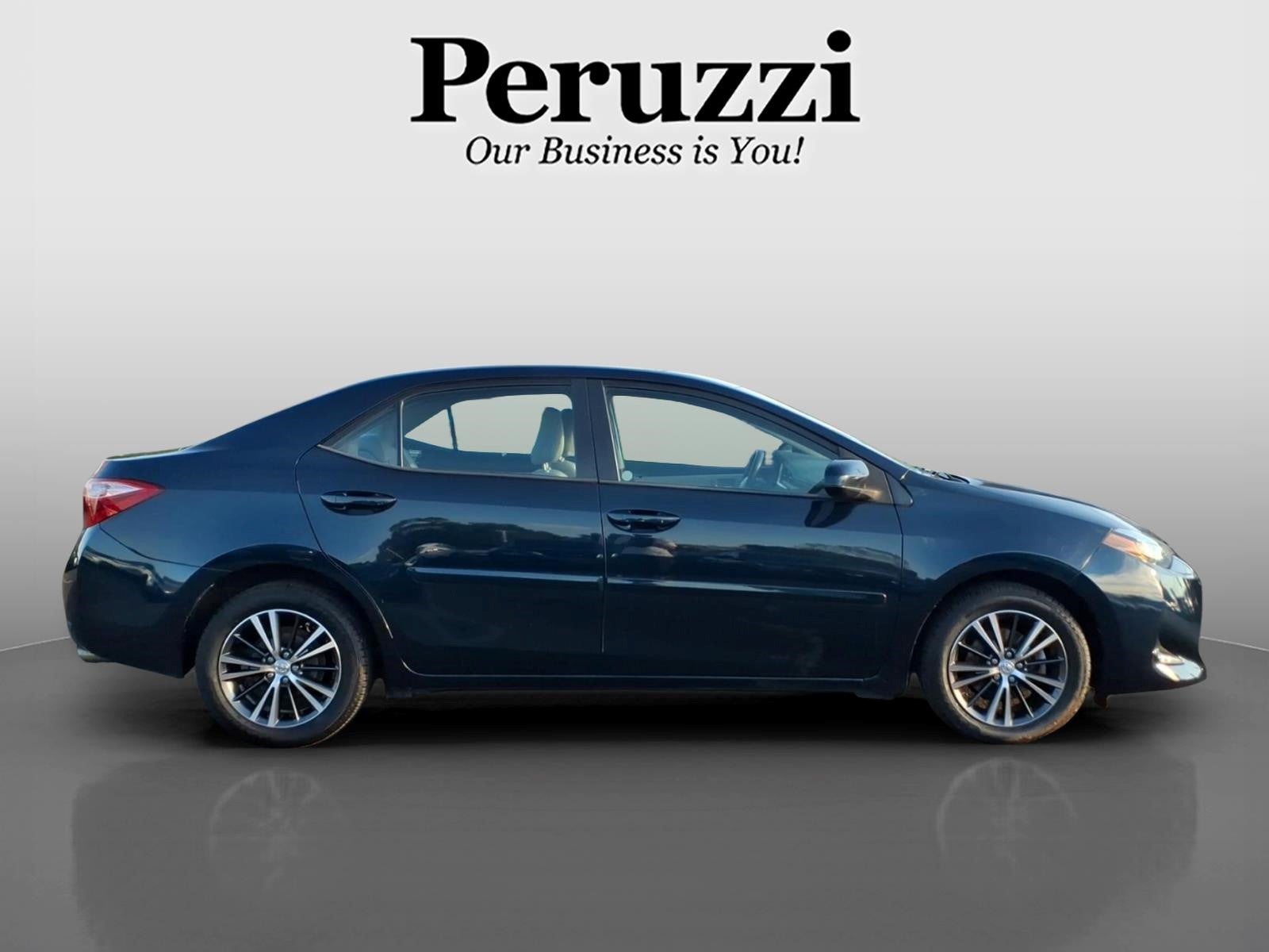 Used 2018 Toyota Corolla LE with VIN 2T1BURHE7JC083371 for sale in Fairless Hills, PA