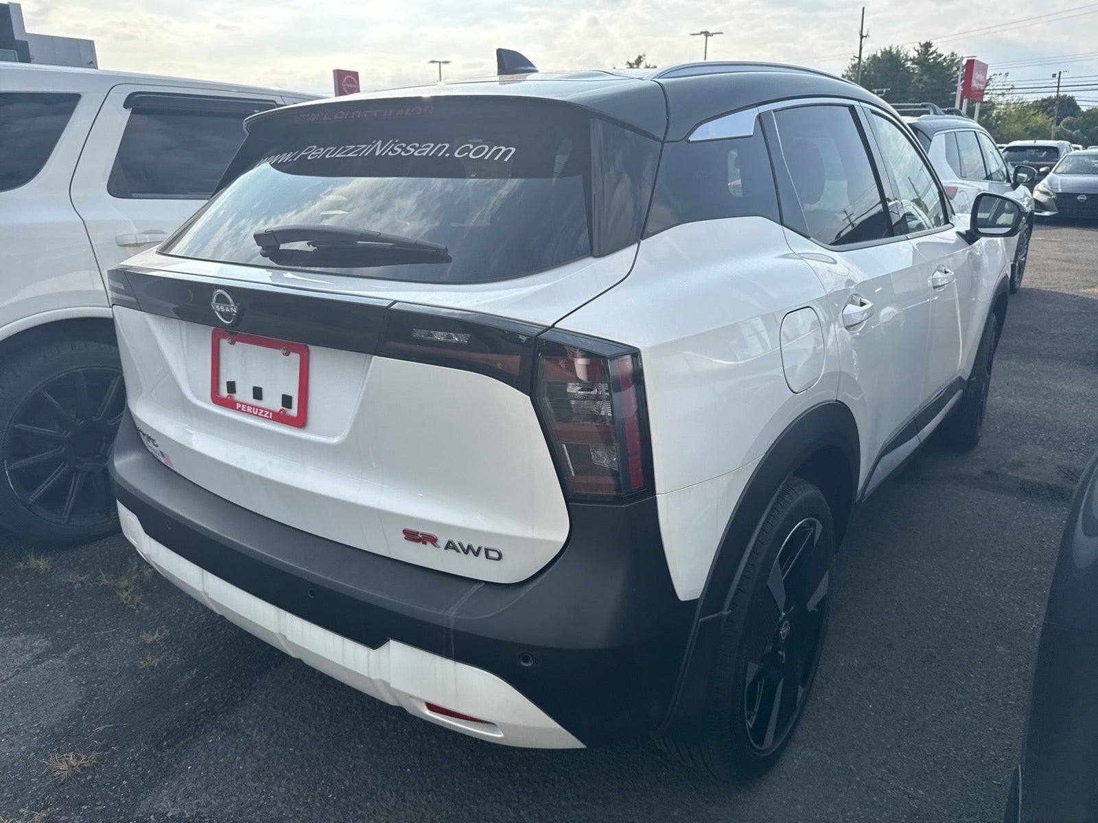 2025 Nissan Kicks SR