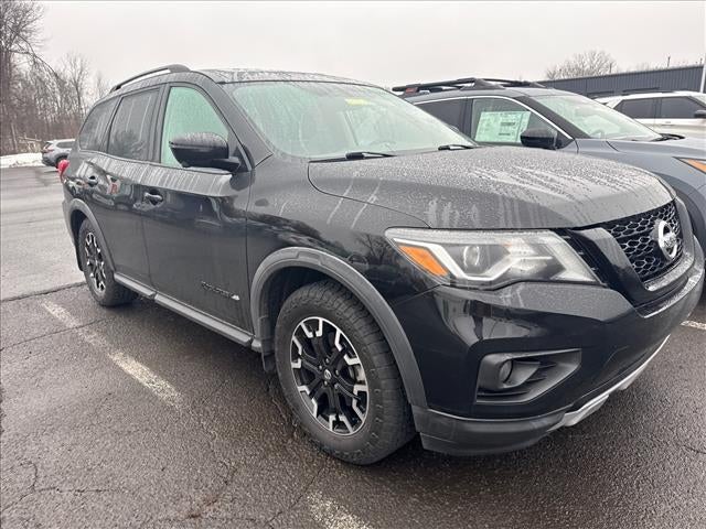2020 Nissan Pathfinder SL