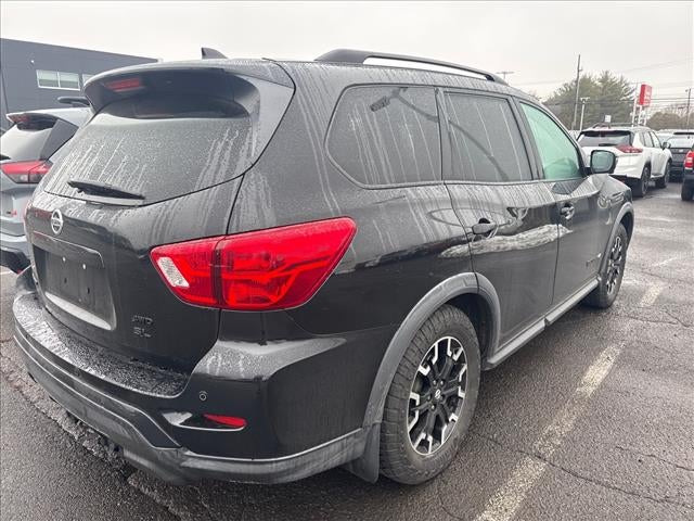 2020 Nissan Pathfinder SL