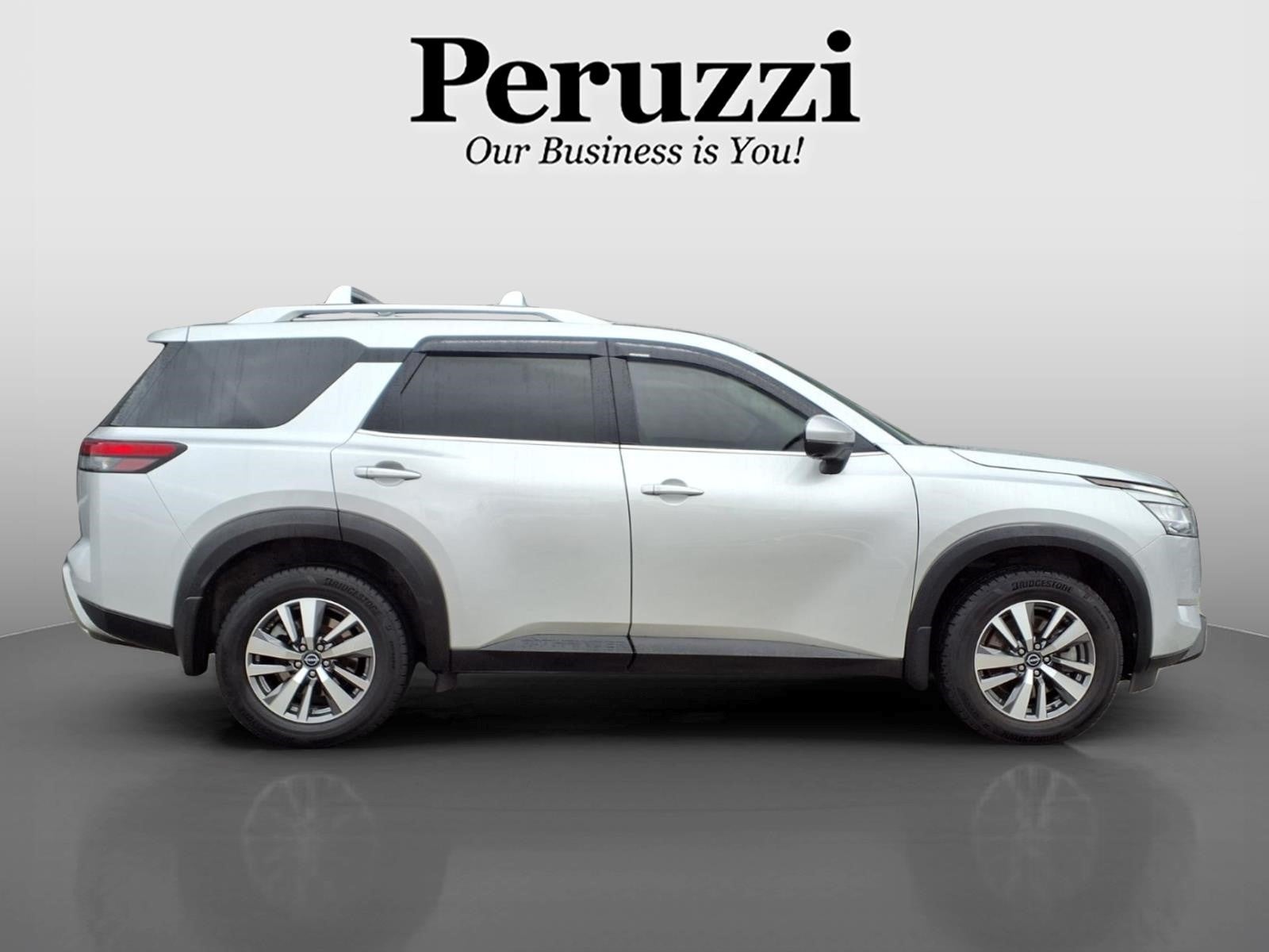 2023 Nissan Pathfinder S