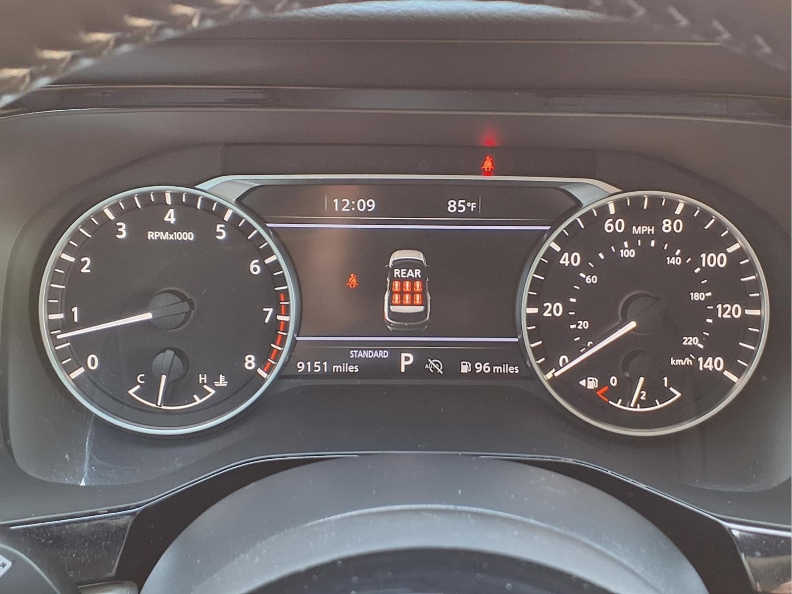 2025 Nissan Pathfinder SL