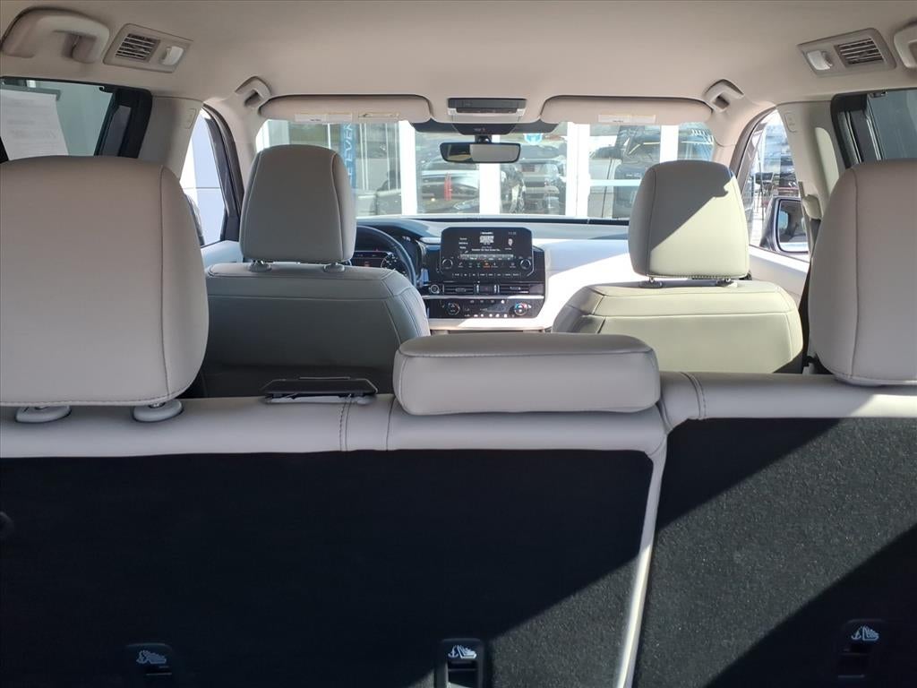 2023 Nissan Pathfinder SL