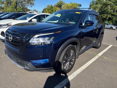 2023 Nissan Pathfinder SL