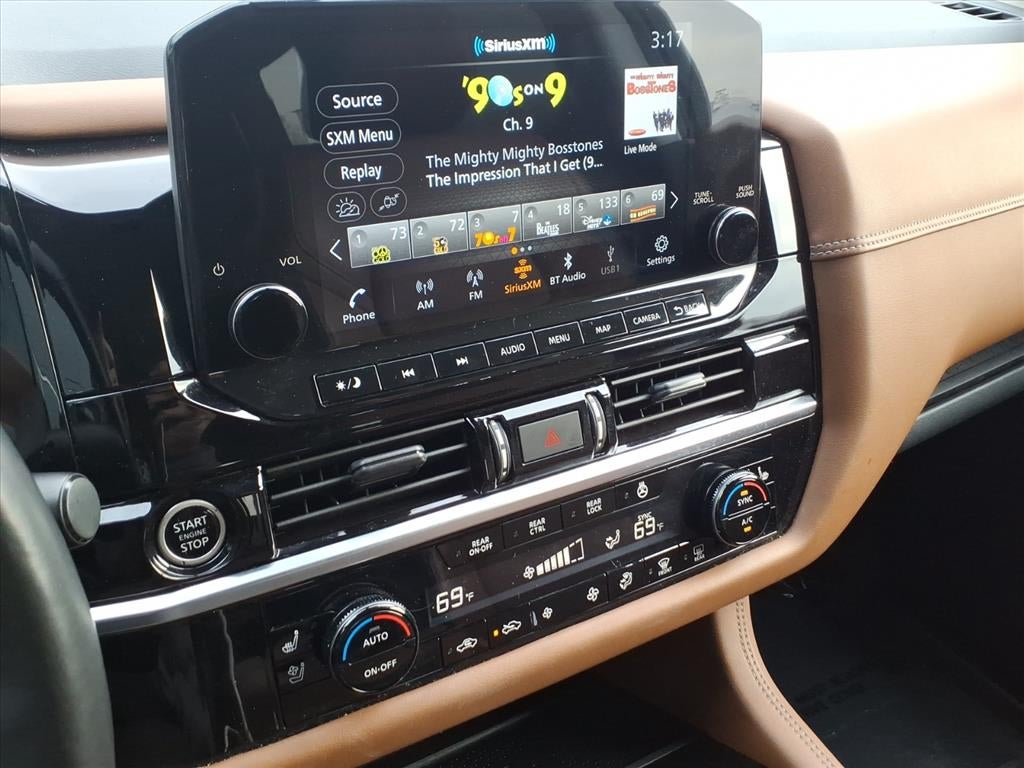 2023 Nissan Pathfinder Platinum