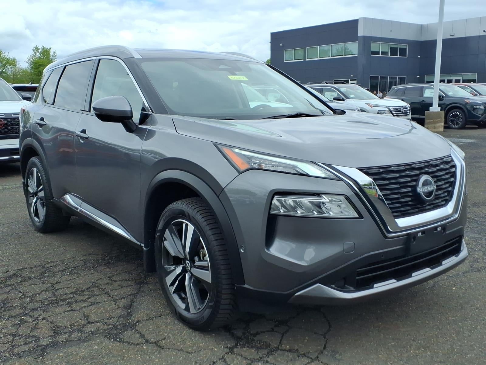 2023 Nissan Rogue SL
