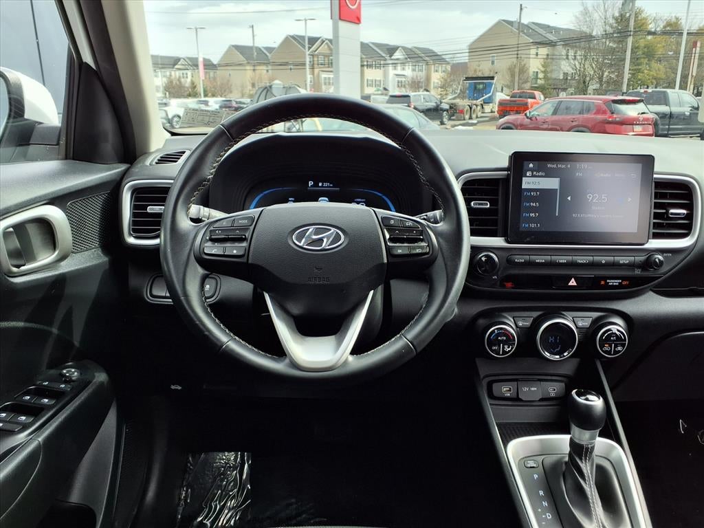 2024 Hyundai VENUE SEL