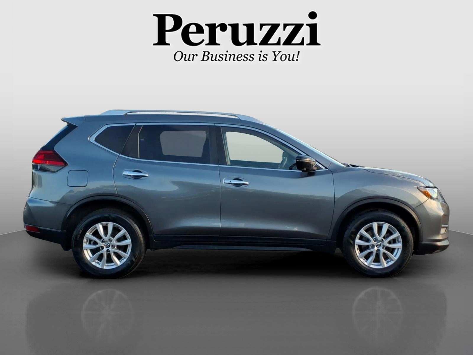 Used 2017 Nissan Rogue SV with VIN KNMAT2MV3HP504784 for sale in Fairless Hills, PA