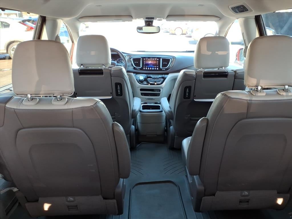 2017 Chrysler Pacifica Touring-L Plus