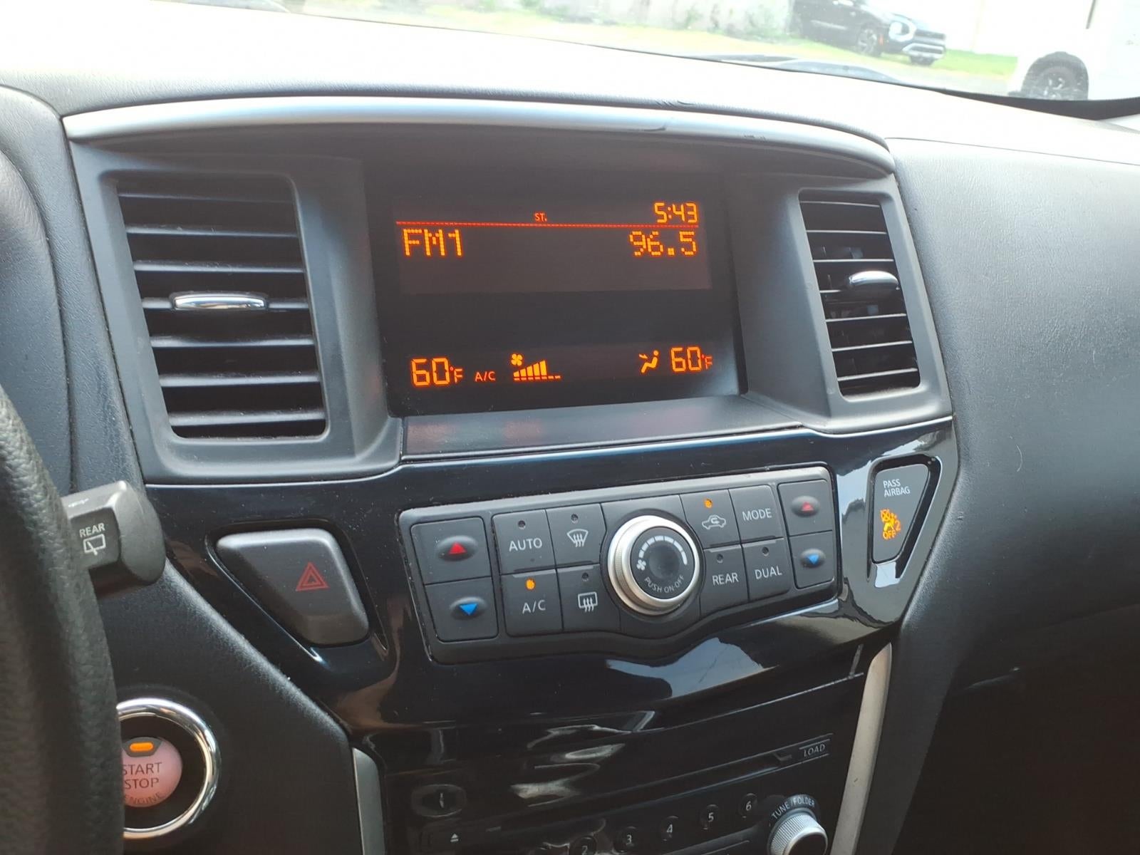 2015 Nissan Pathfinder S