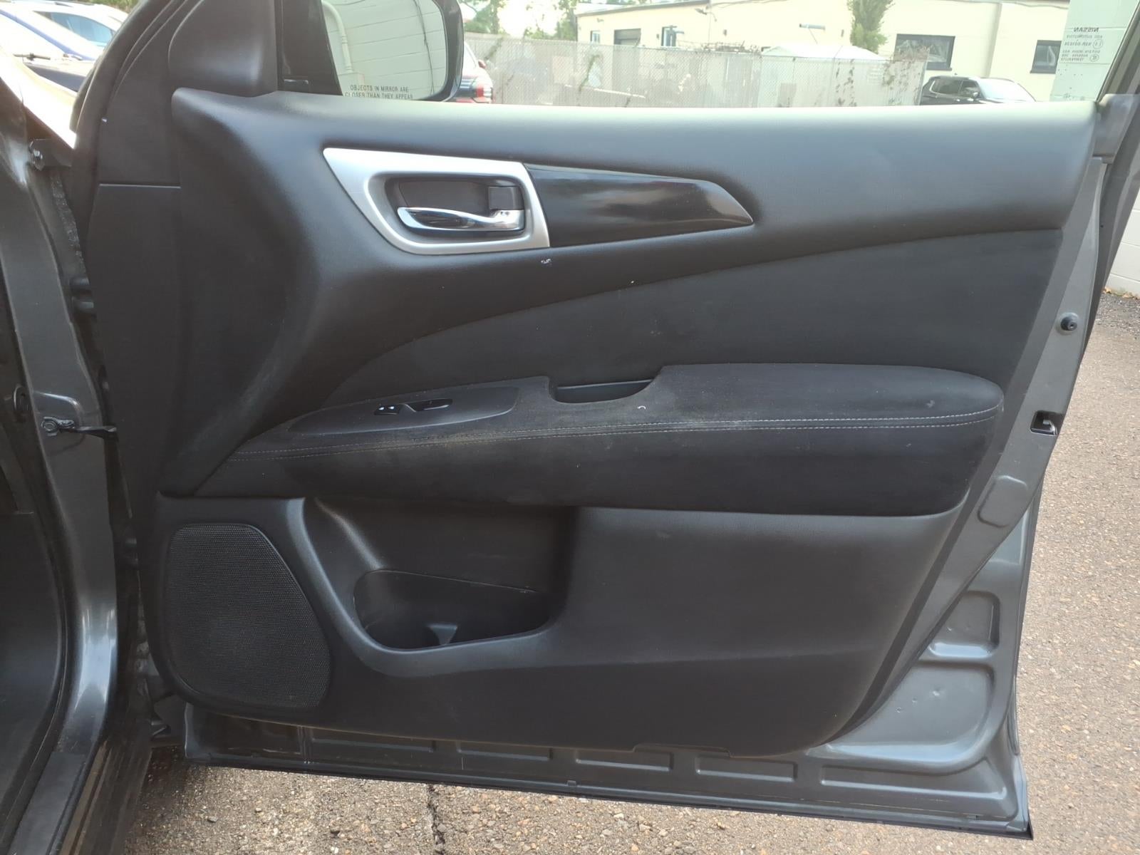 2015 Nissan Pathfinder S